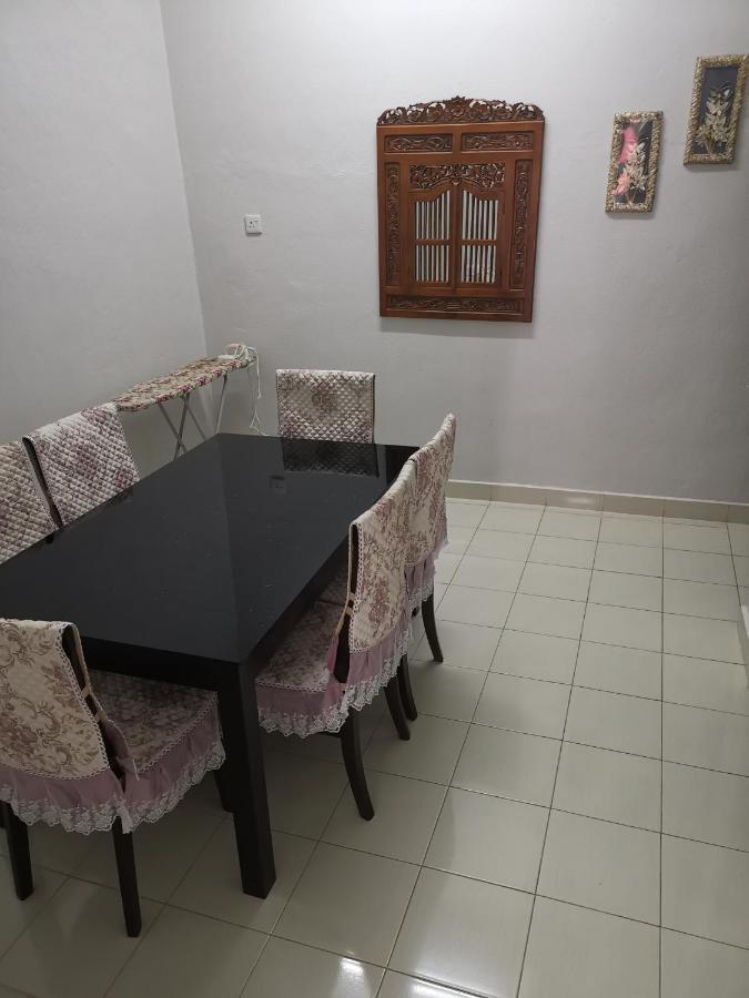 Desa Kemboja Homestay Pantai Cenang  Luaran gambar
